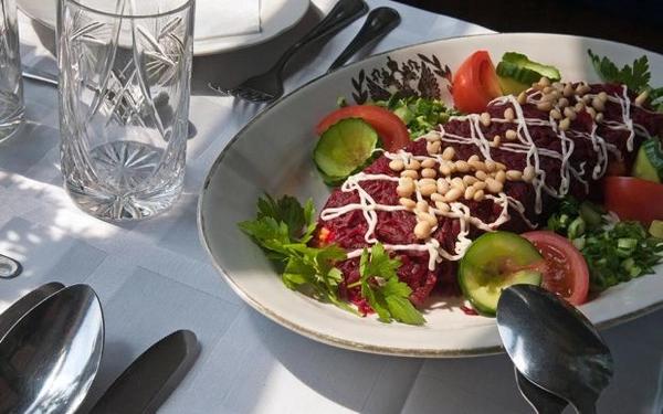 Siberian Express Dreams - Eating Aboard