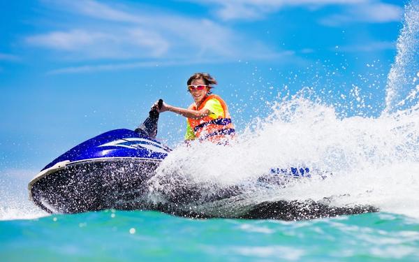 Safety First: Tips For A Fun And Secure Jet Ski Experience