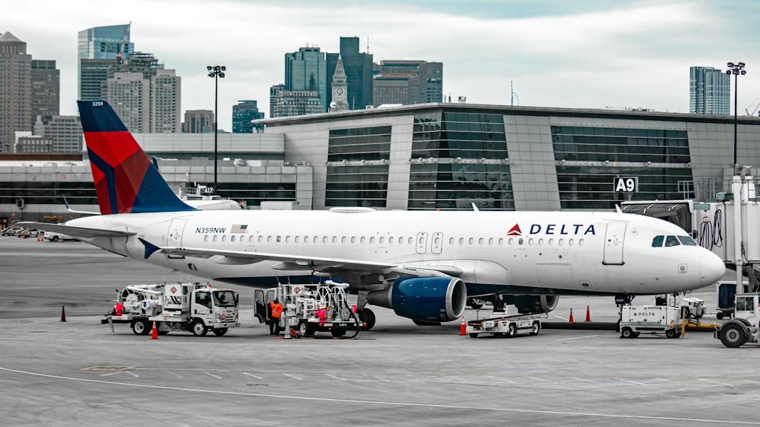 Delta Flight Drops 27,000 Feet