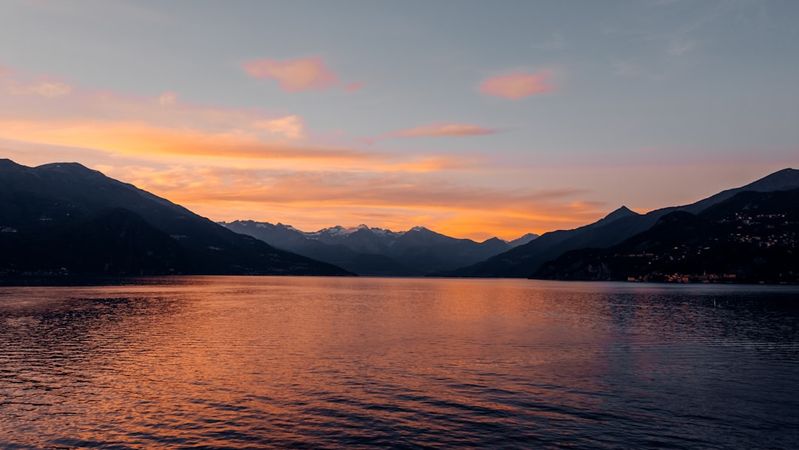 Wildfires Threaten Italian Lakes Resorts