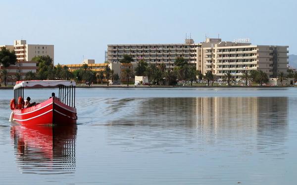 The Secrets to Finding Cheap Holiday Deals