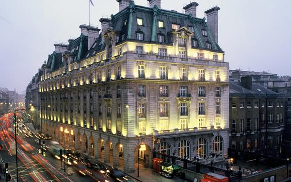 The Best (and most Luxurious) Hotels to stay at when you’re in London