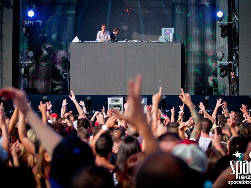 It's Party Time: 10 Nightlife Hot Spots to Go in Ibiza