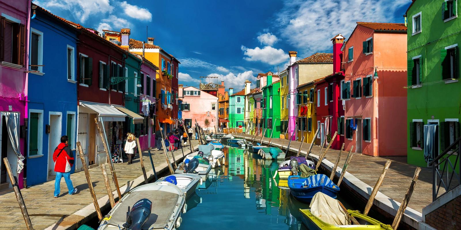 Around Venice – Burano, A Myriad of Colours