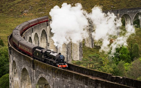 5 of the UK’s Best Train Journeys