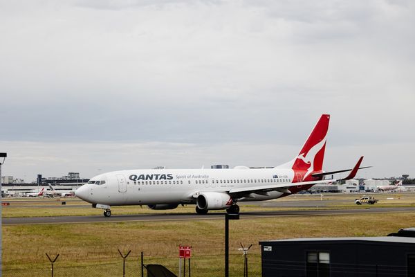 Qantas Test Flight Reaches Australia
