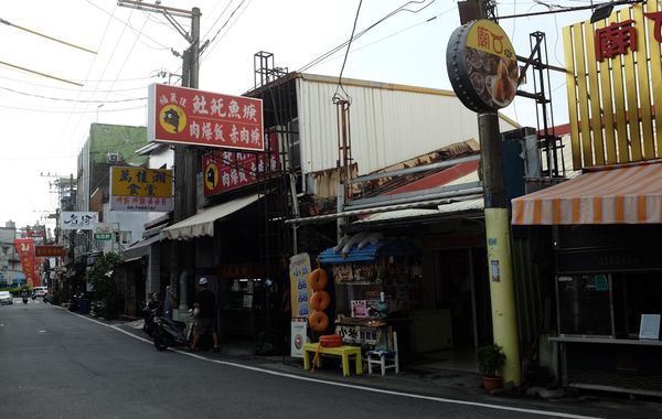 Eating Like a Local: Finding Authentic Cuisine