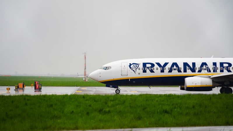 Ryanair Defends Aircraft Safety
