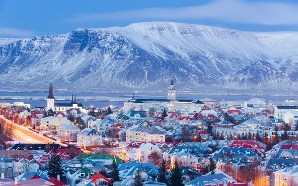 Top 10 Destinations for a Christmas Holiday