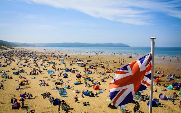 How to Spend Summer in the UK