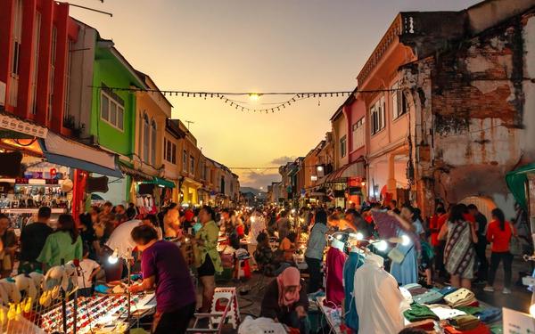 10 Reasons to visit the Island of Phuket