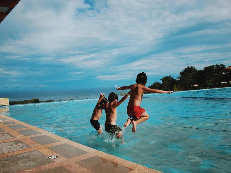 How Family Resorts Can Inspire Learning Through Playful Experiences