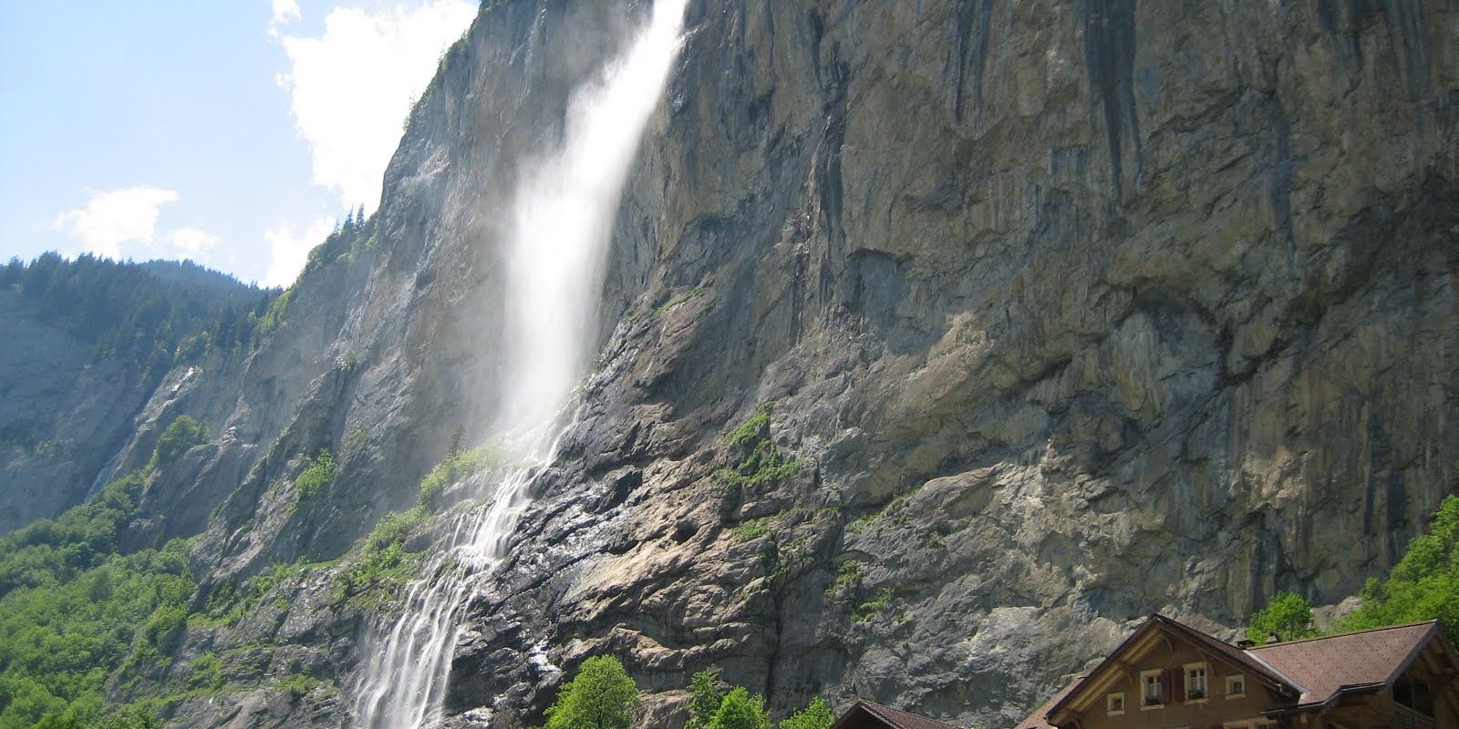 Easy walks near Interlaken (Switzerland) Lauterbrunnen to Stechelberg