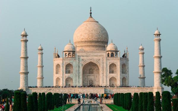 A Day to Remember: Taj Mahal Tour from Delhi