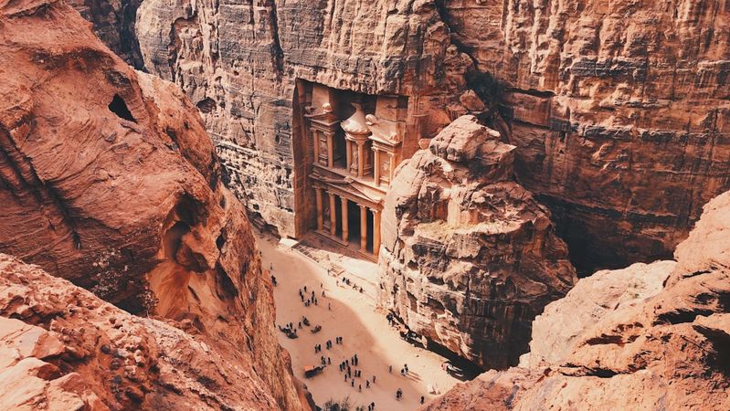Jordan Courts Russian Tourists