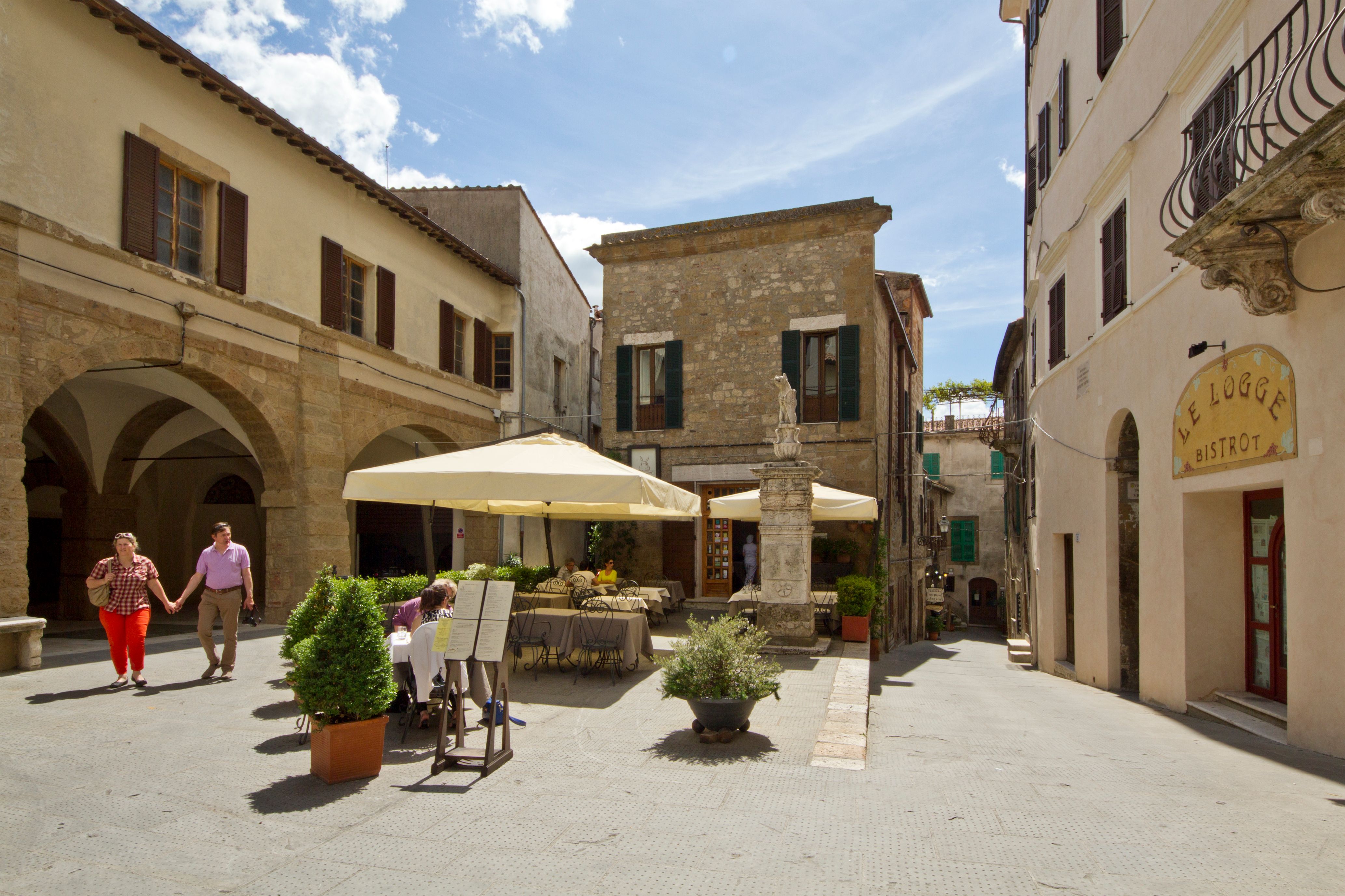 Pitigliano, Italy photo 2