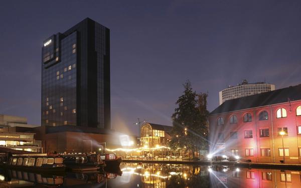 The Top 4 Luxury Hotels To Stay At When Visiting Birmingham