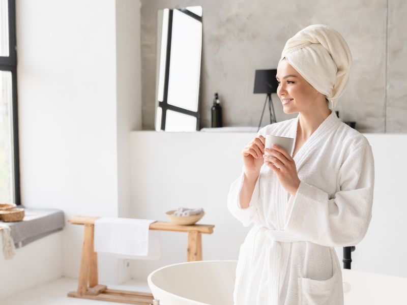 How To Keep Up A Beauty Routine When Travelling