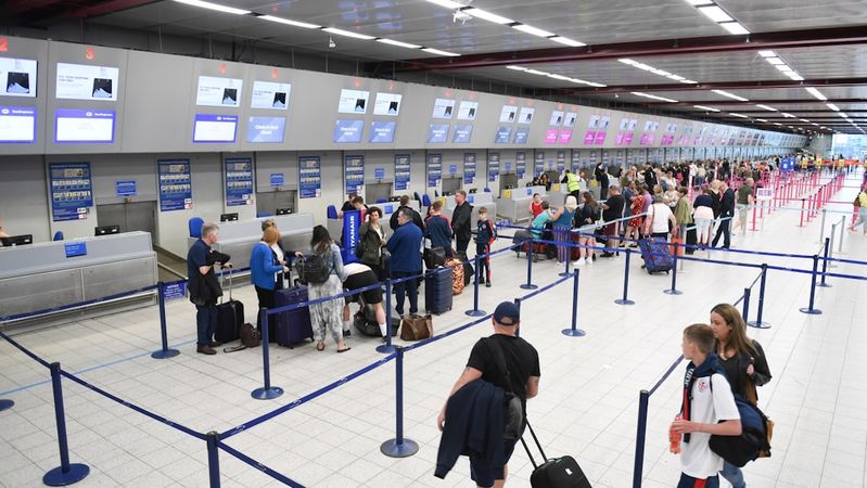 Airlines Warn Of Schengen Queues