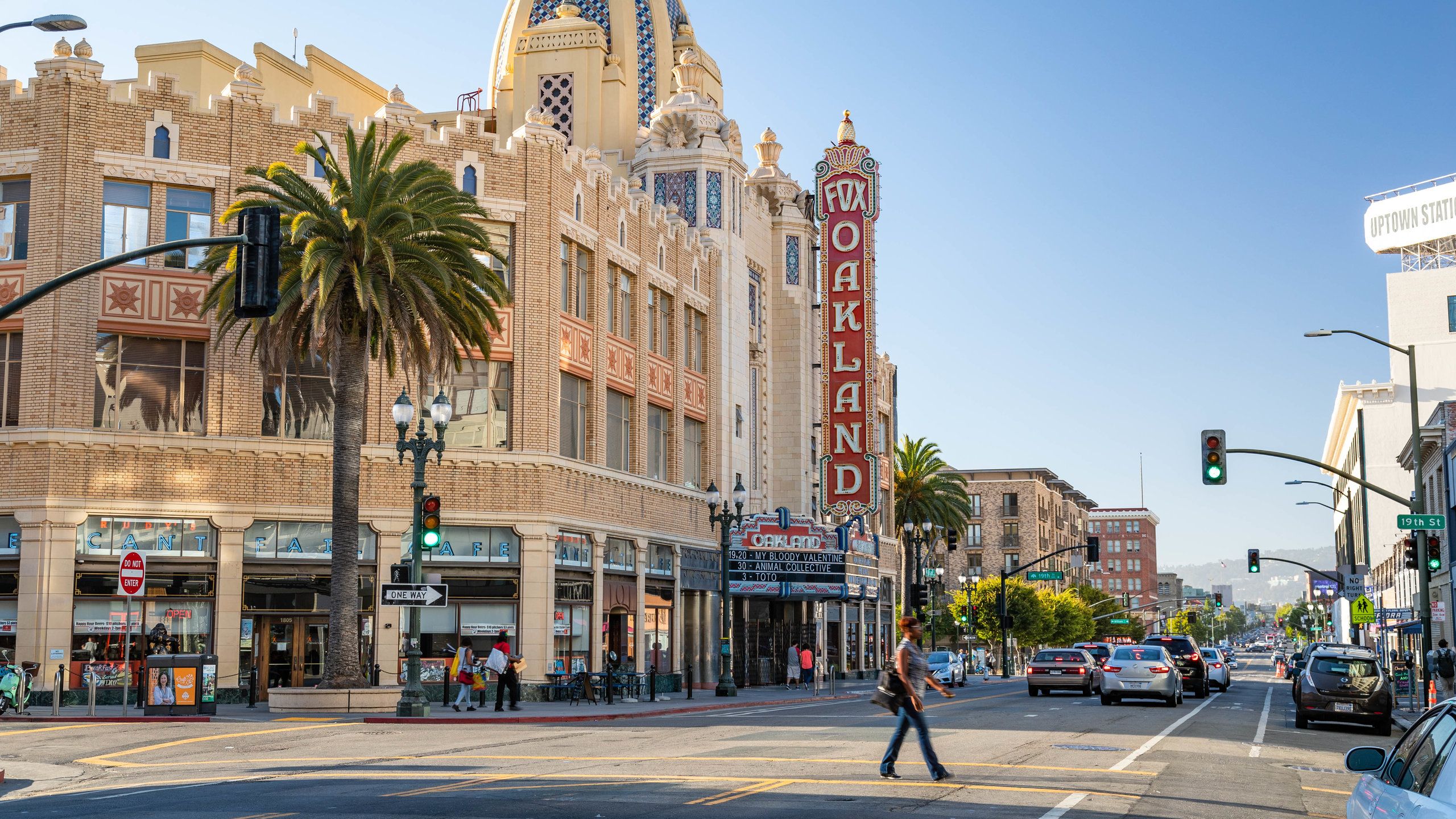 The Fox Theatre in Oakland is cultural hub bringing in acts from across the country.