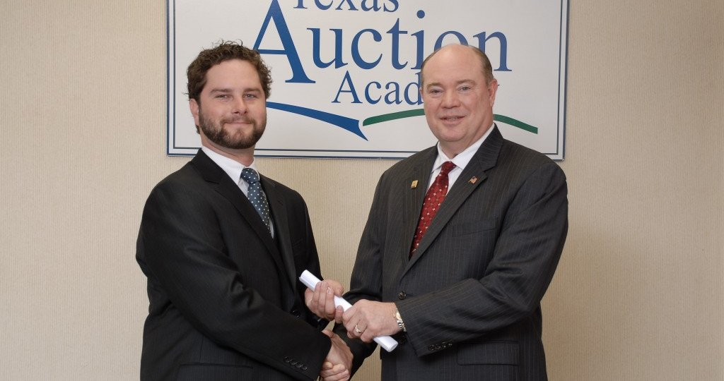 TAA Graduate Wins 2011 Arkansas Rookie Bid Calling Championship