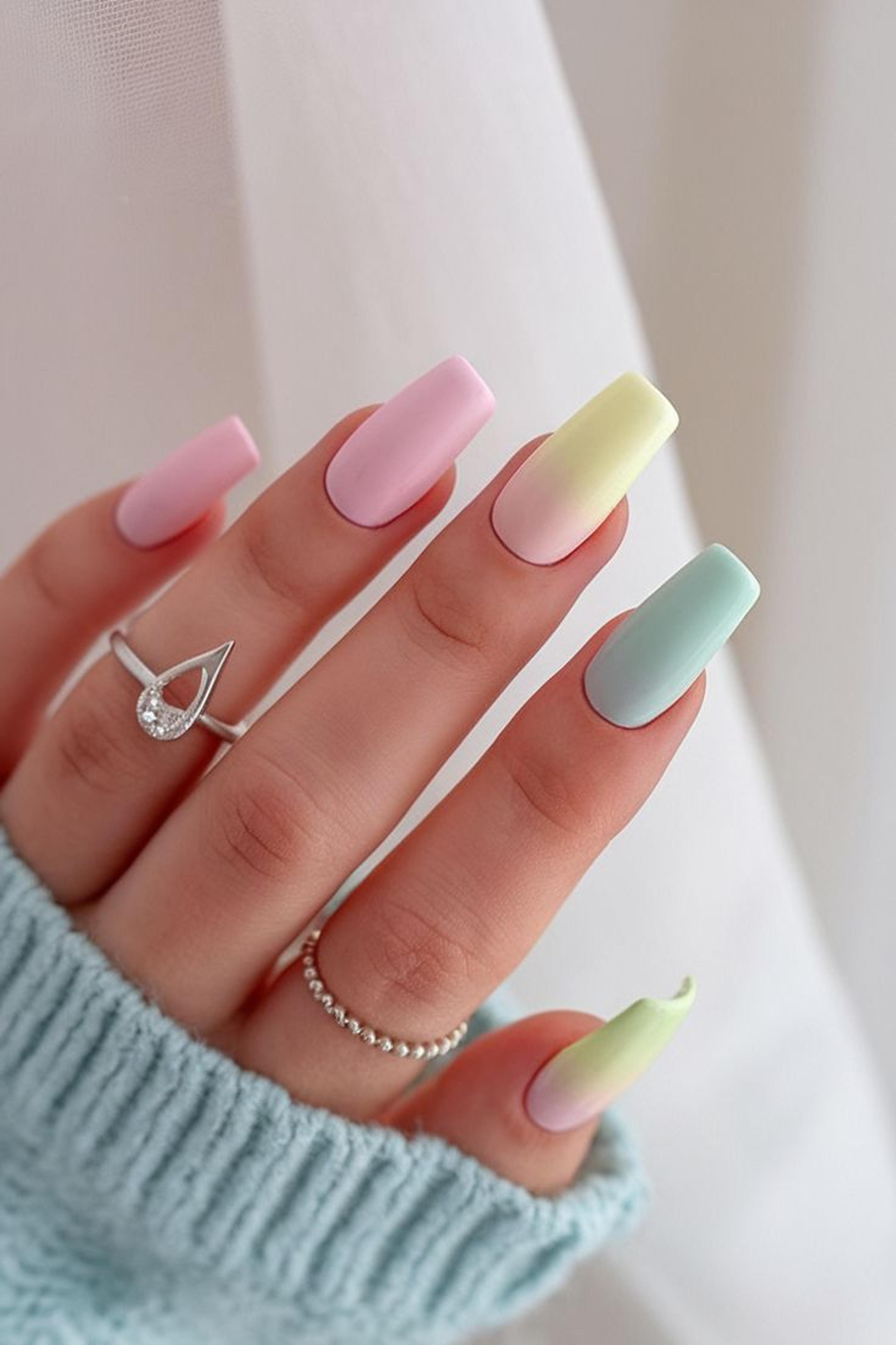Pastel Gradients nails