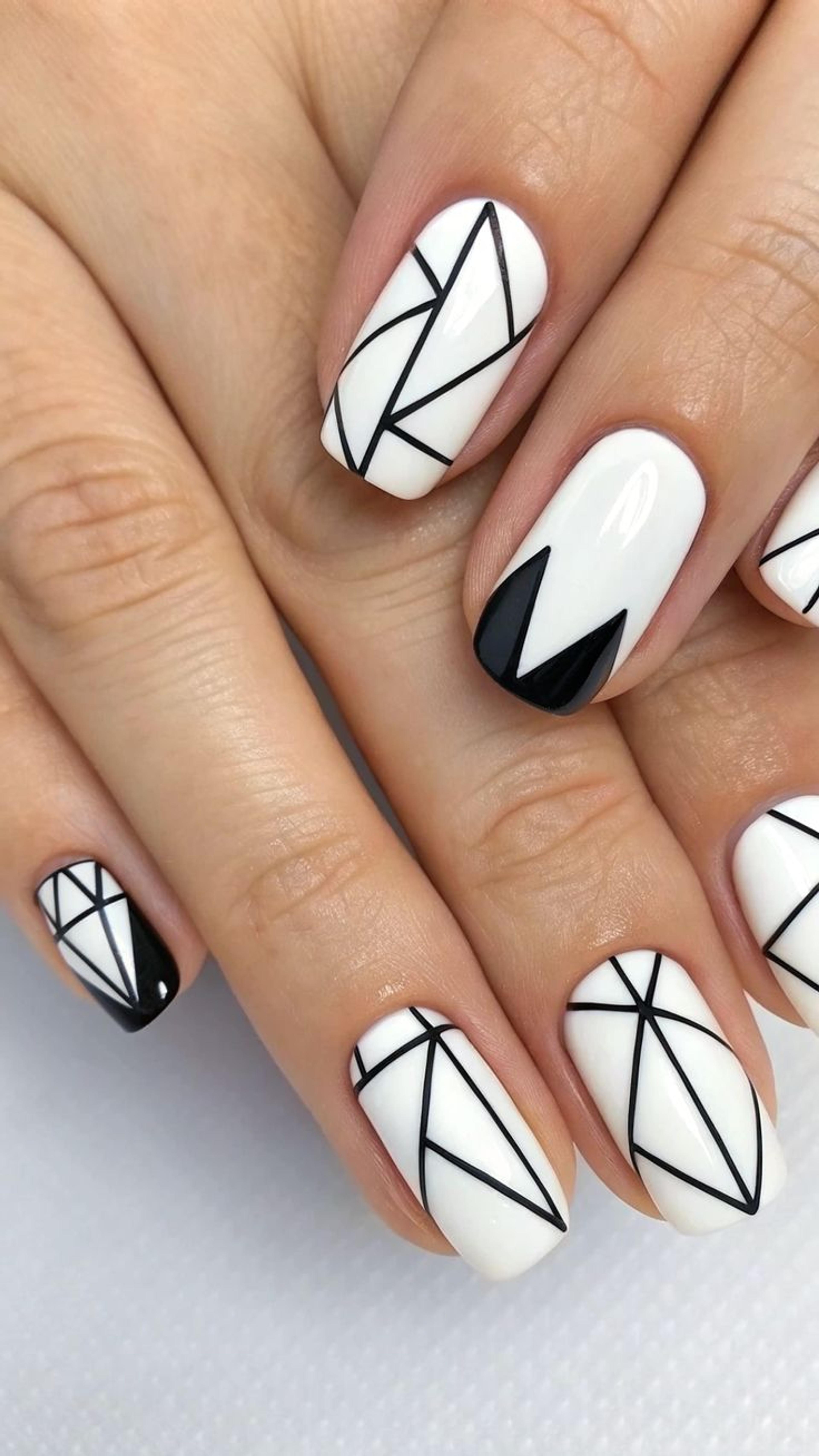Geometric Patterns nails