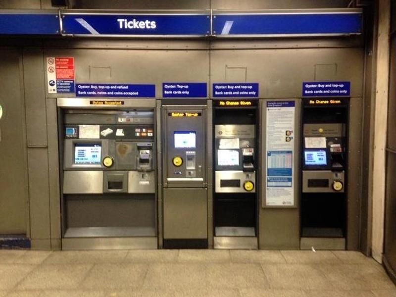 tube_ticket_machine
