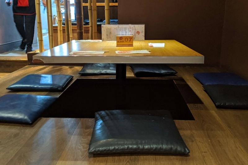 ai_sushi_table