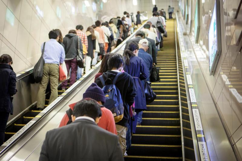 japan_escalator