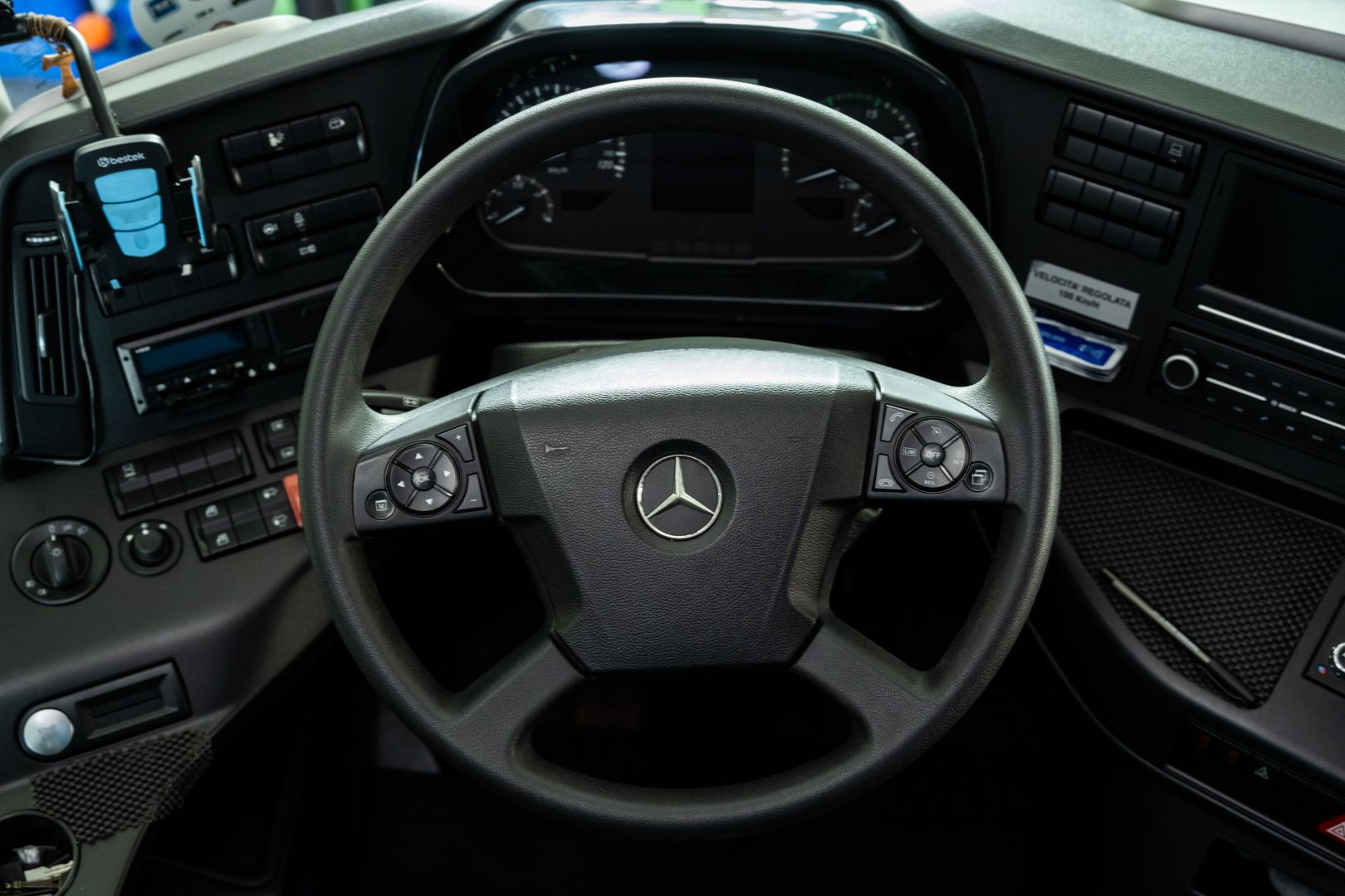 MERCEDES TOURISMO 15 RHD 2023 Zambetti bus