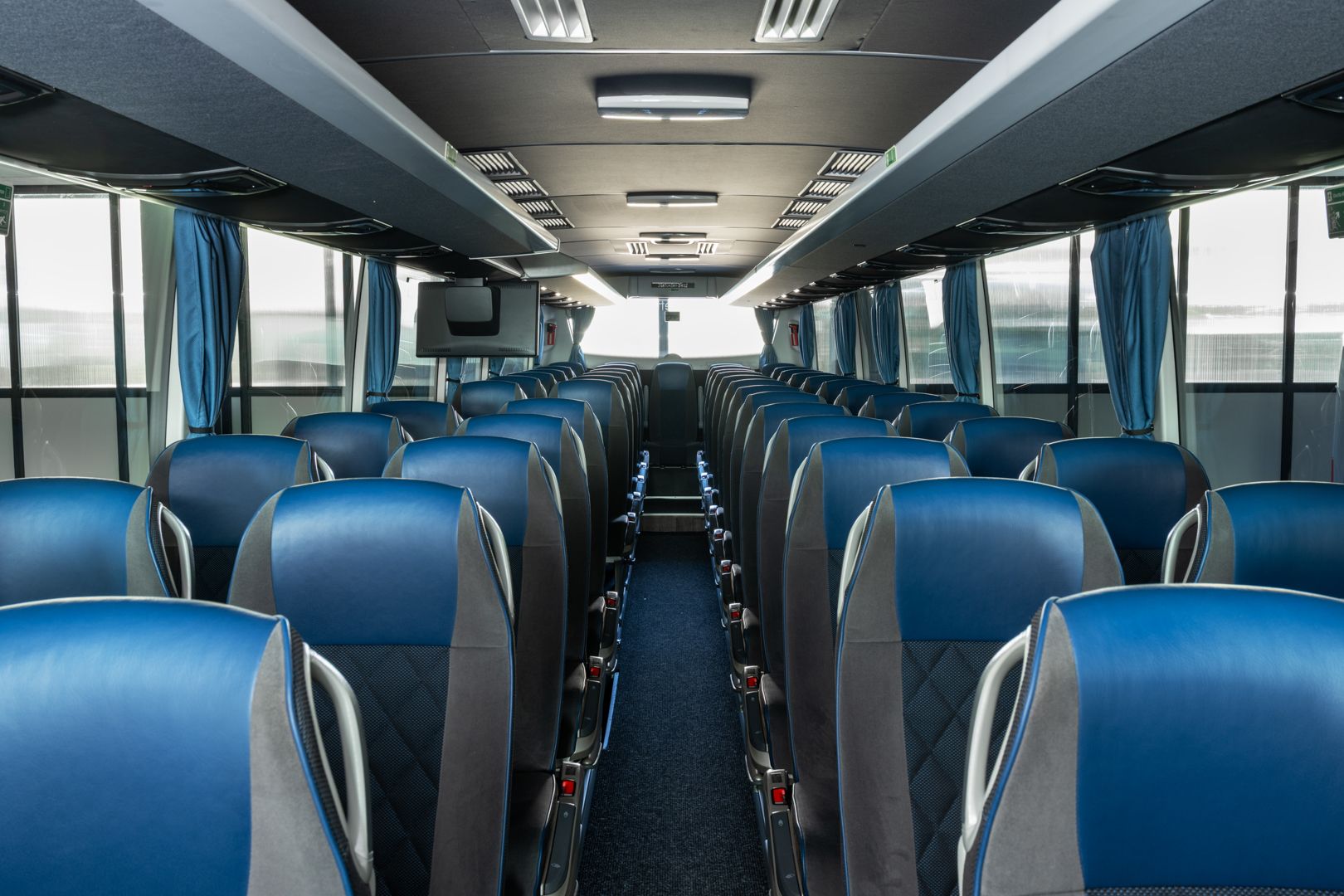 MERCEDES TOURISMO 15 RHD 2023 Zambetti bus