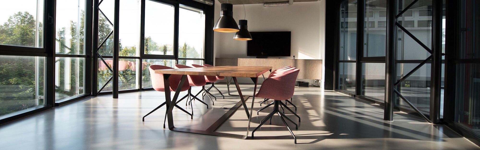 Tips for de-cluttering your office