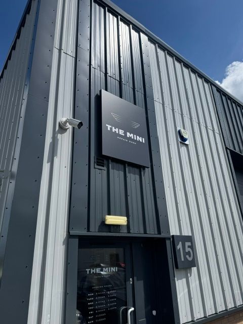 The MINI Repair Shop