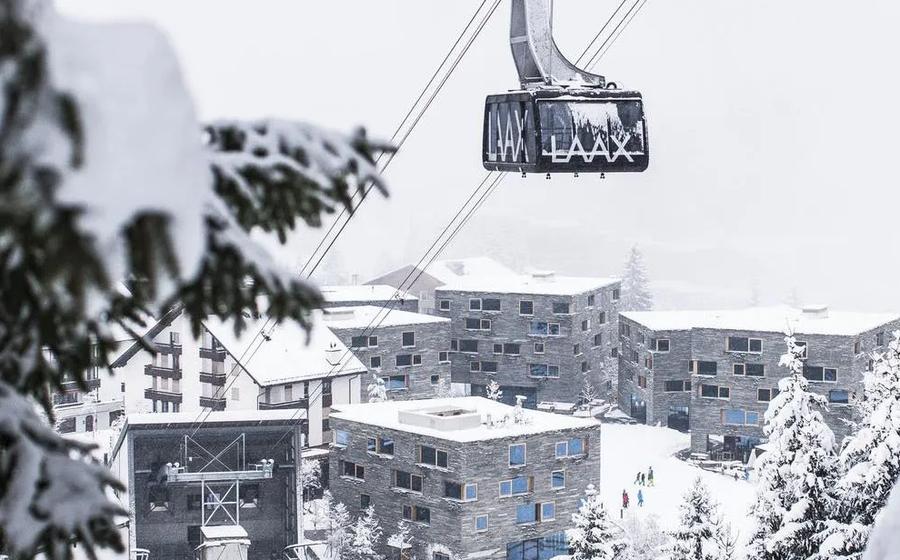 LAAX