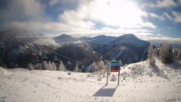 Lake Louise Opens Early on 1 November With Juniper Express and Easy Street