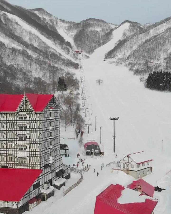Hakuba Cortina