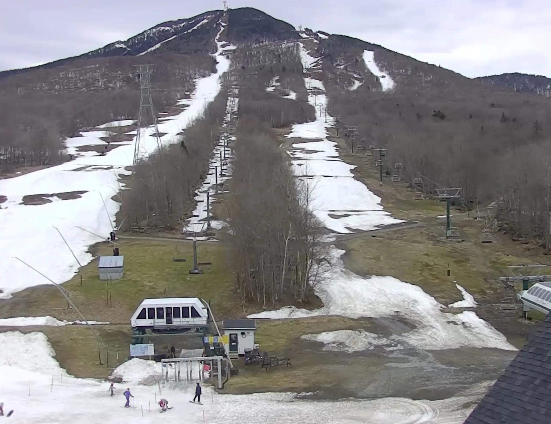 Jay Peak Extends Ski Season After Record Snow | 2025