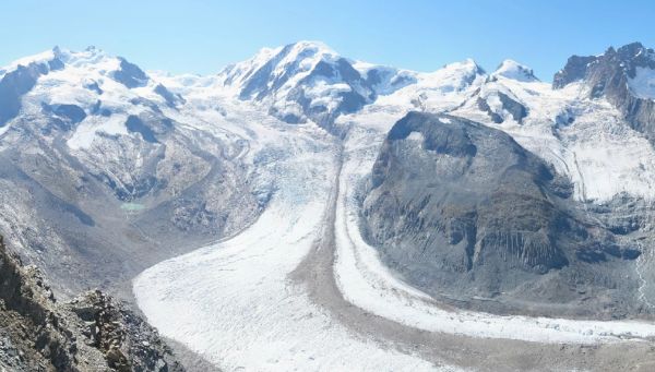 Zermatt Suspends Summer Skiing on the Theodul Glacier With Immediate Effect