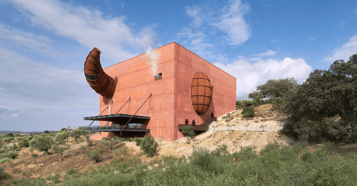 THE MONUMENTALIZATION OF THE ORDINARY: PHILIPPE STARCK’S LA ALMAZARA