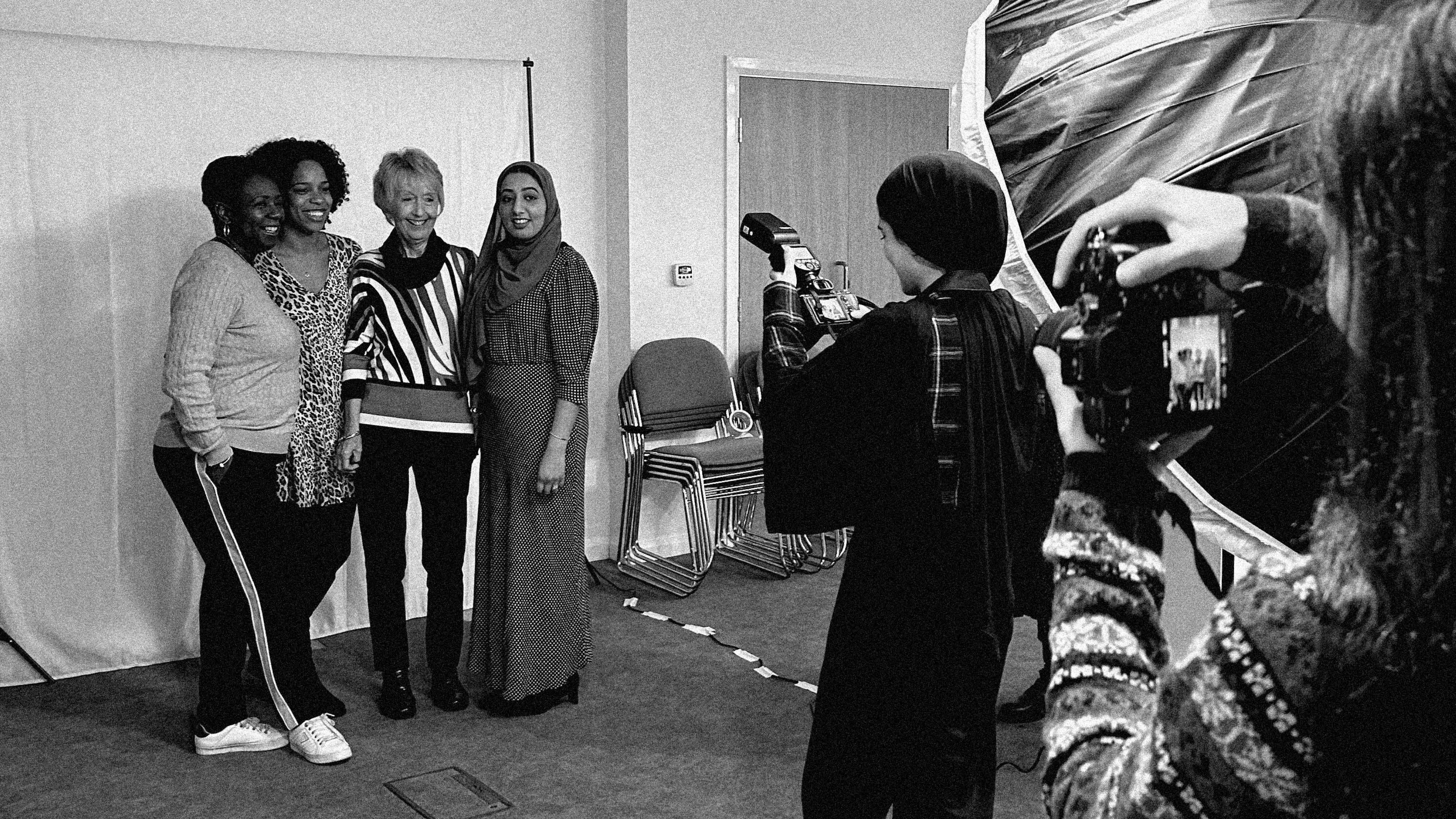 Workshop with women drawing
