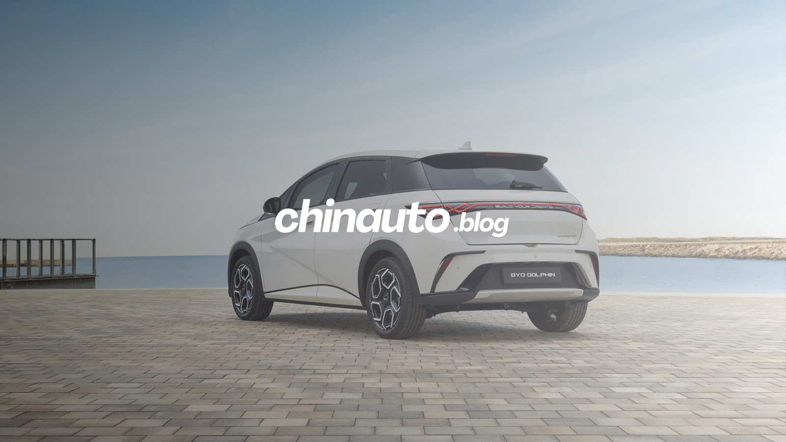 Renault 5 E-Tech vs BYD Dolphin Surf : le match des citadines électriques 2026