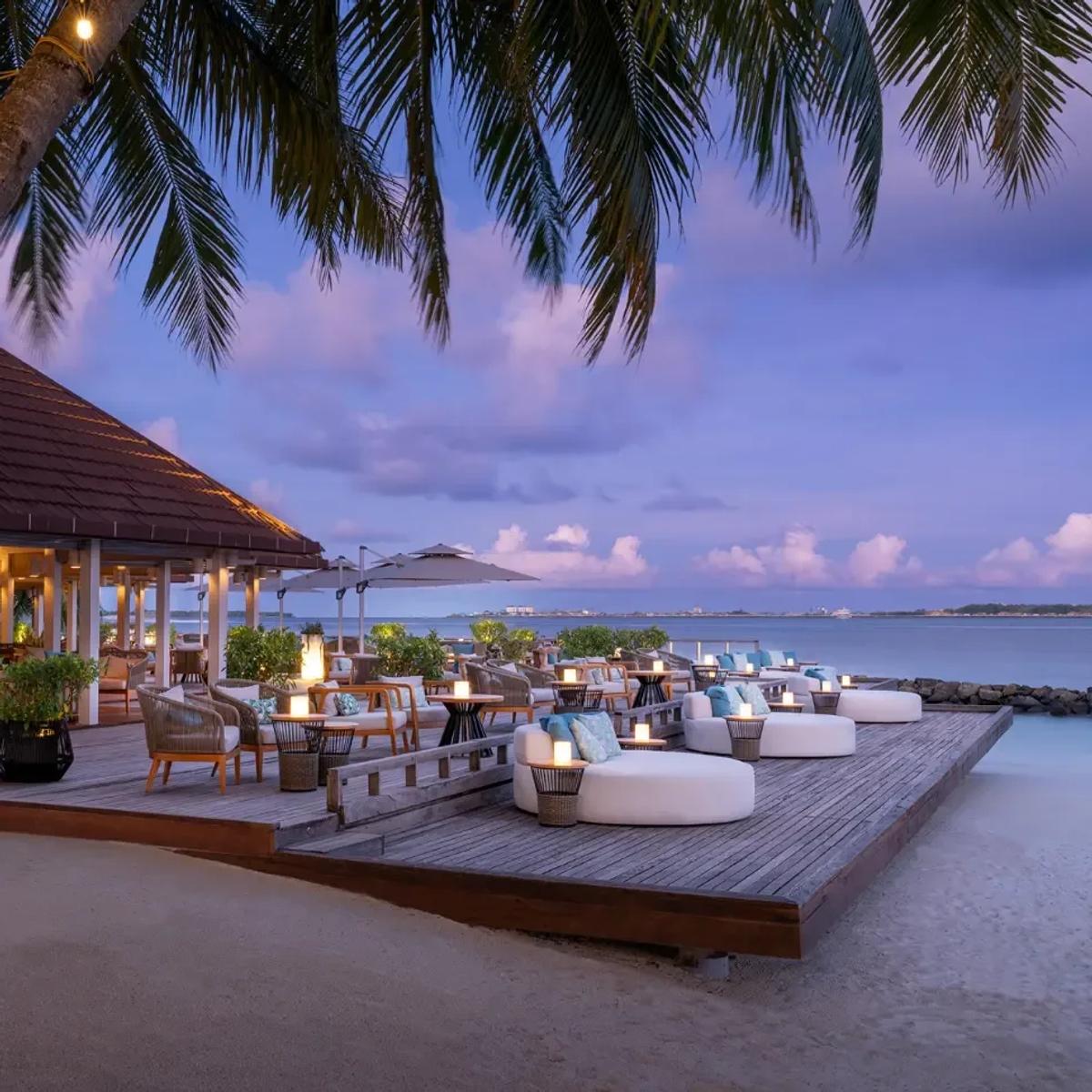 Kandu Bar's open-air pavilion at dusk — no dedicated Vihamanaa photograph was available in the research pool, so this stands in until one is sourced