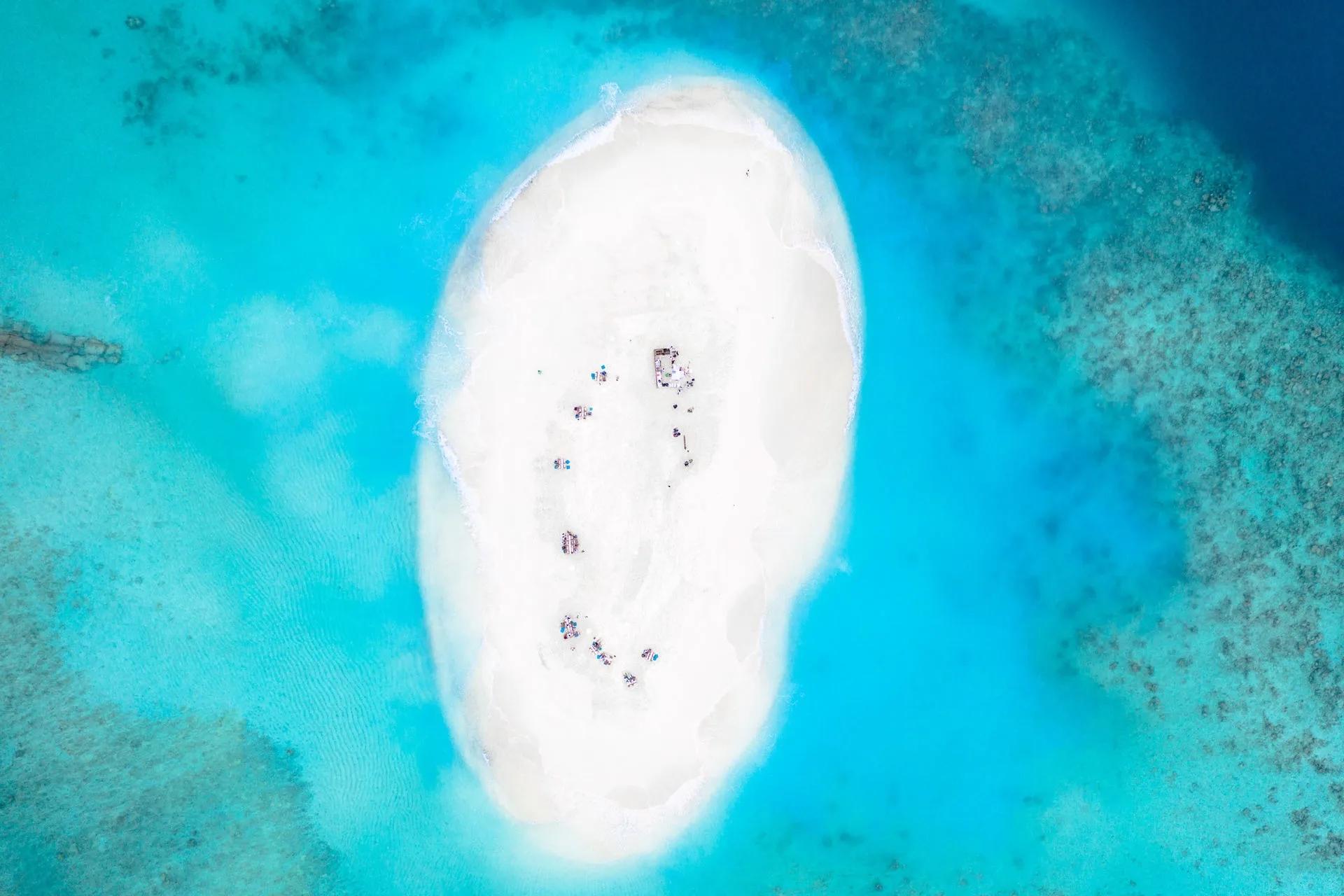 A sandbank excursion from You & Me Maldives