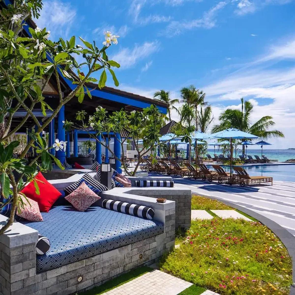 Pool Bar at SAii Lagoon Maldives