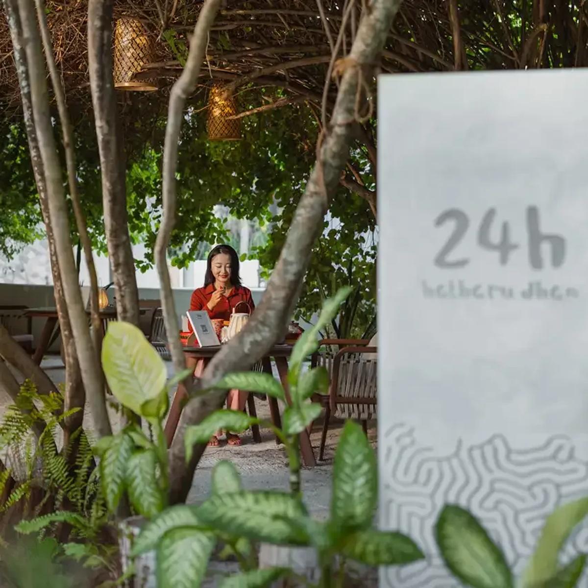 Hatharu Dhan's 24-hour café counter and seating area