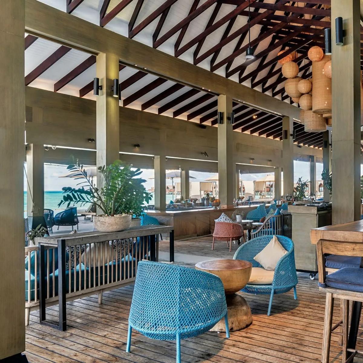 Breeze Poolside Dining & Bar