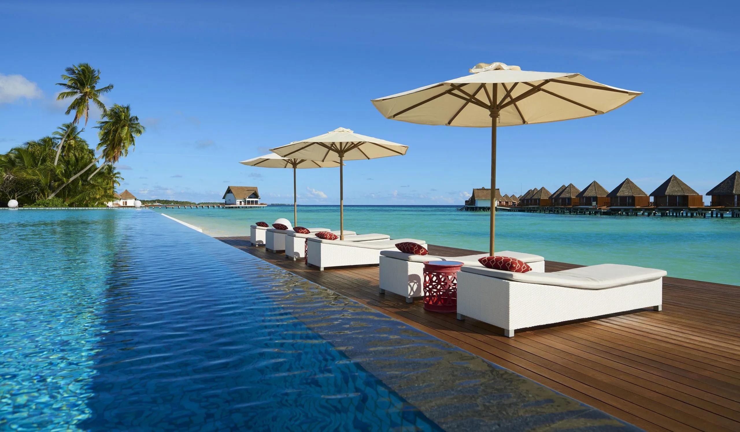 The Pool Bar beside the main pool at Mercure Maldives Kooddoo Resort