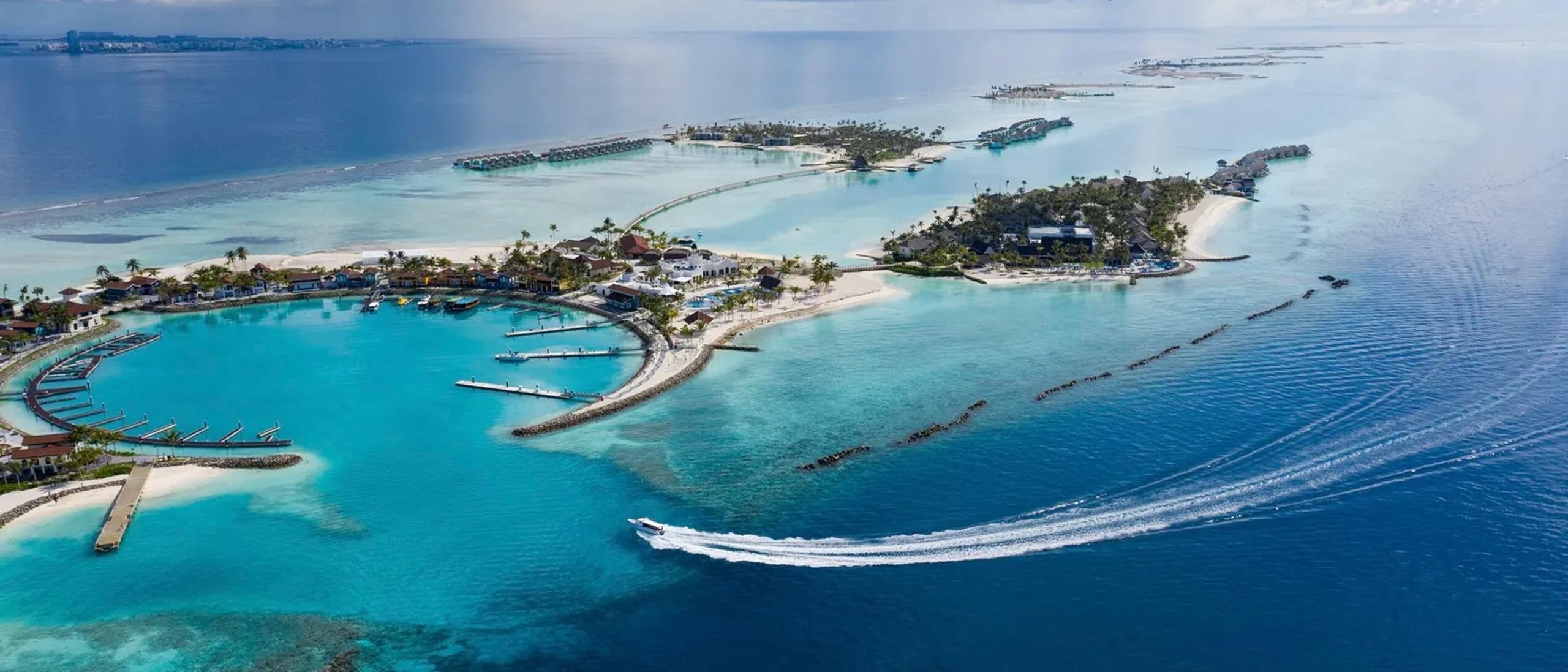 Gili Lankanfushi vs Patina Maldives: Eco-Luxury Meets Design-Led Luxury