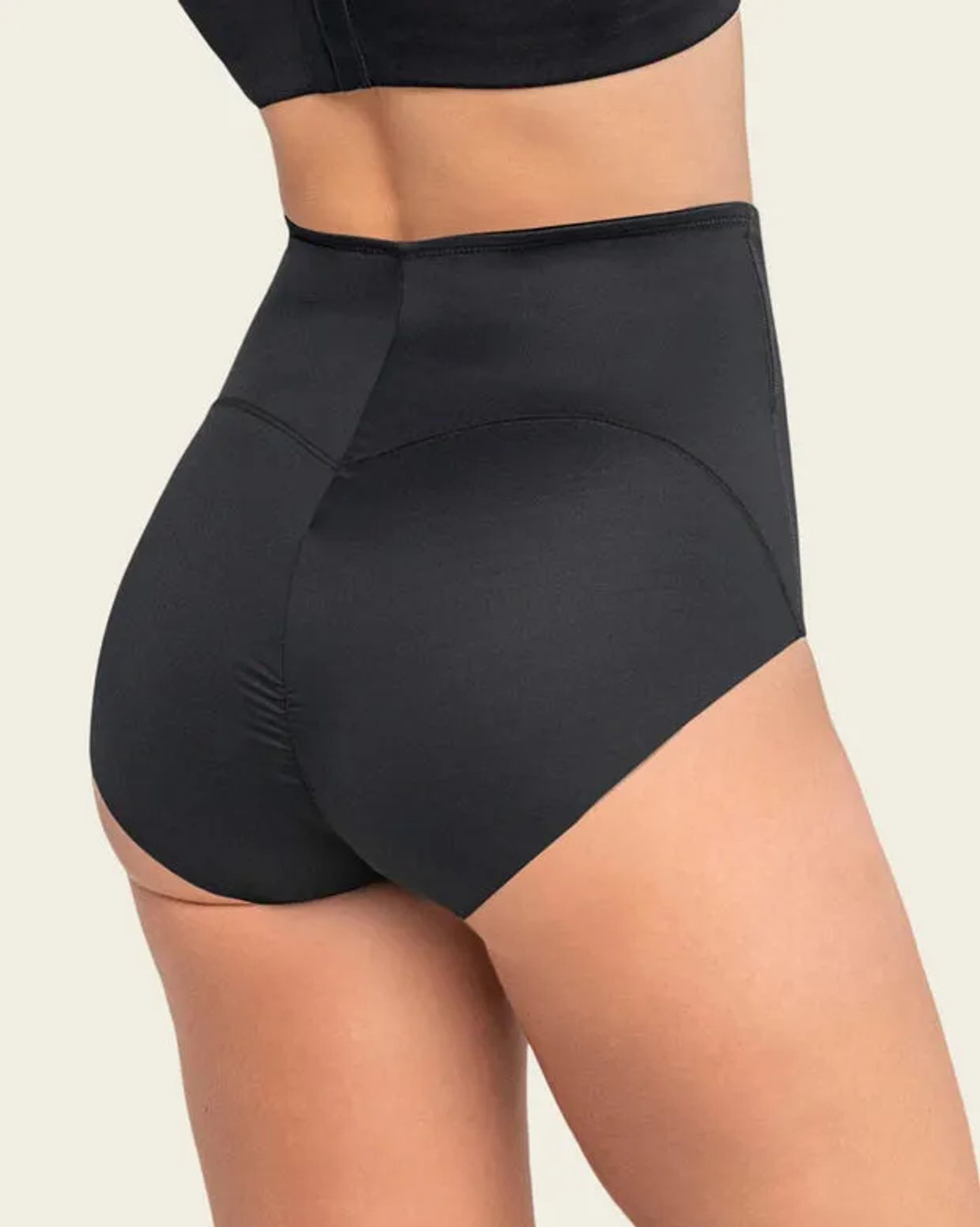 Panty clásico de control, tiro extra alto · Ref. 92075 · Negro